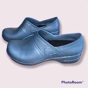 Comfy Blue Clogs size 8/EU 39 Sanita